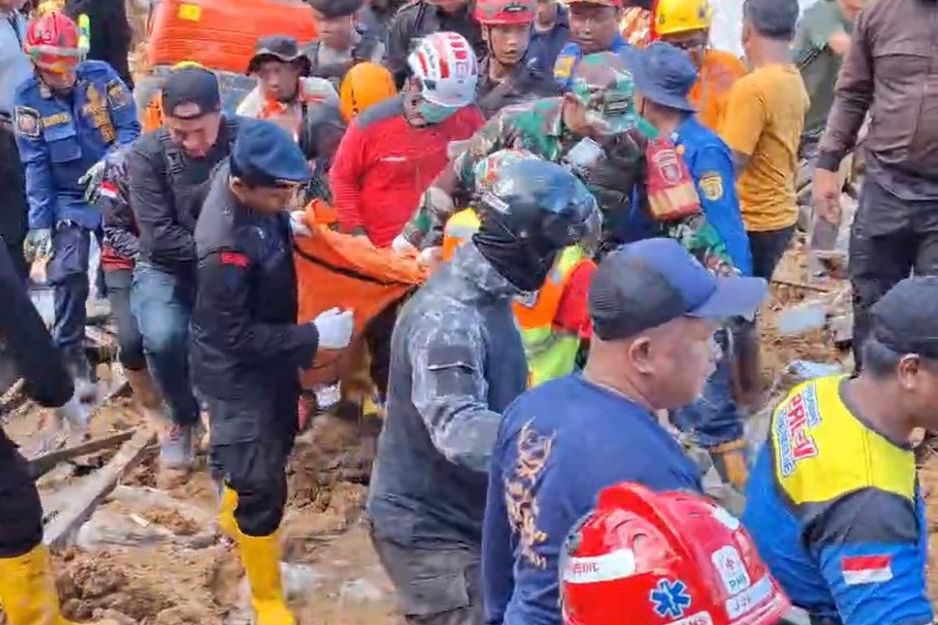 Korban Terakhir Longsor di Samarinda Ditemukan Meninggal Dunia, Langsung Dimakamkan Malam Ini