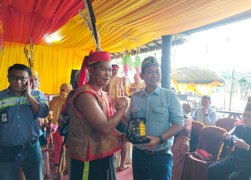 PT PAMA Dukung Pelestarian Budaya, Festival Bekudung Betiung di Tumbit Dayak Kembali Digelar