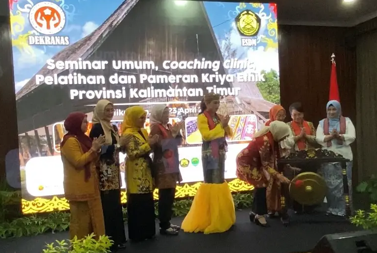 Ketua Dekranasda Kaltim Hadiri Pembukaan Pelatihan Kriya bagi Masyarakat Sekitar Wilayah Tambang