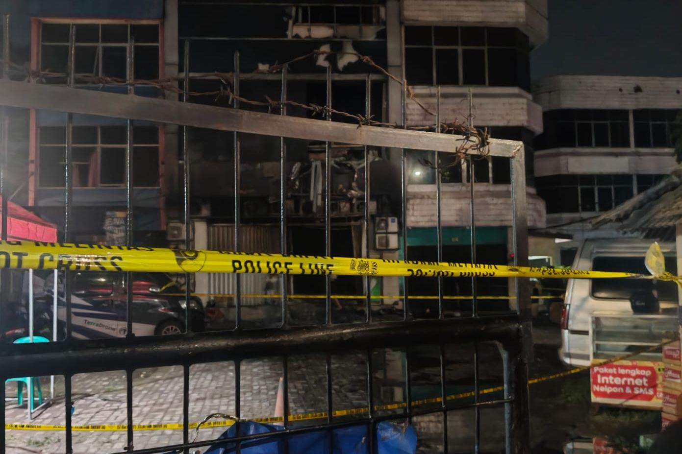 Keluarga Mulai Jemput Jenazah Korban, 22 Orang Tewas dalam Kebakaran Gedung Terra Drone Jakarta