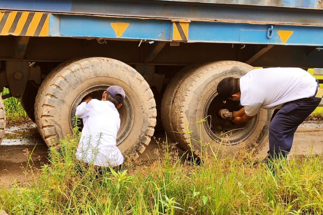 Dishub Samarinda Kembali Tertibkan Parkir Kontainer, Kali Ini Puluhan Kendaraan di Palaran Digembosi