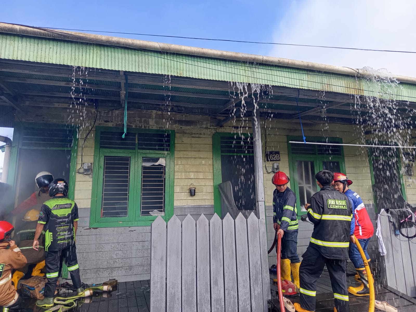 Kebakaran di Permukiman Padat Penduduk Samarinda, Dua Orang Terluka
