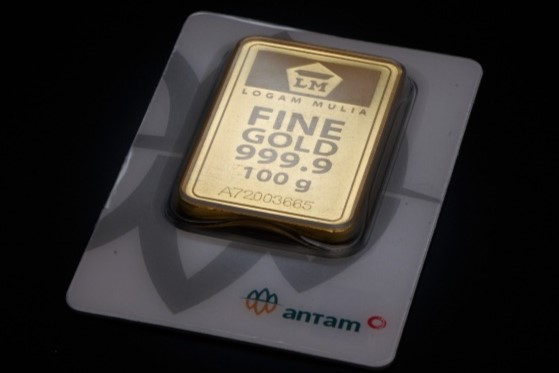 Usai Turun Tajam, Harga Emas Antam Hari Ini Kembali Melonjak Rp25 Ribu per Gram