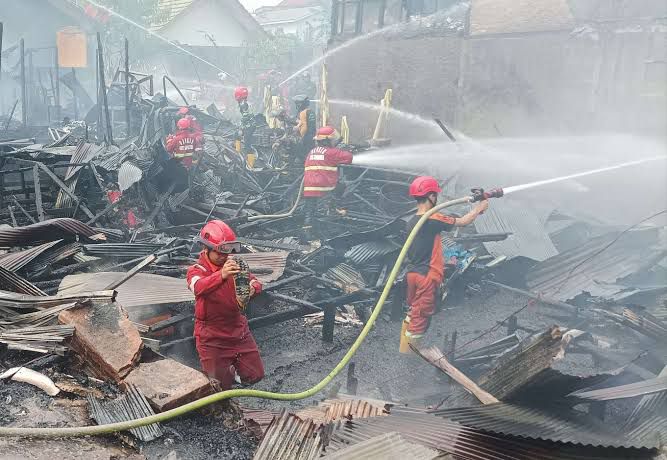 Jelang Perayaan Tahun Baru, Disdamkartan Samarinda Imbau Warga Waspadai Kebakaran