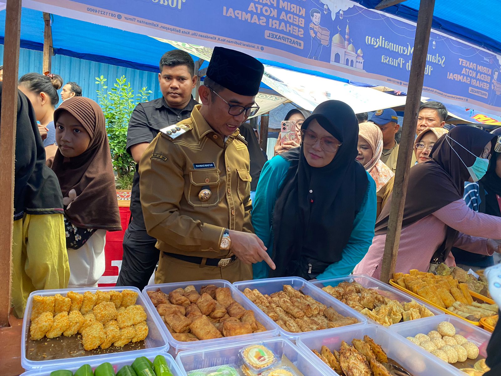 Wali Kota Balikpapan Sidak Pasar Ramadan, Lakukan Uji Sampel Makanan