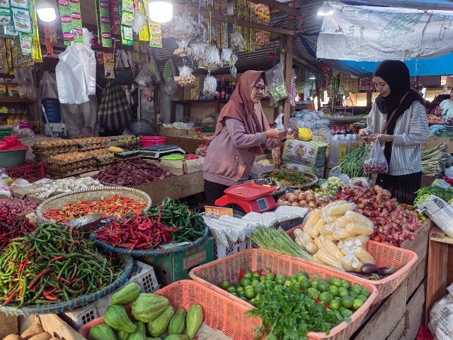 Harga Cabai di Pasar Induk Penyembolum Naik Jelang Ramadan