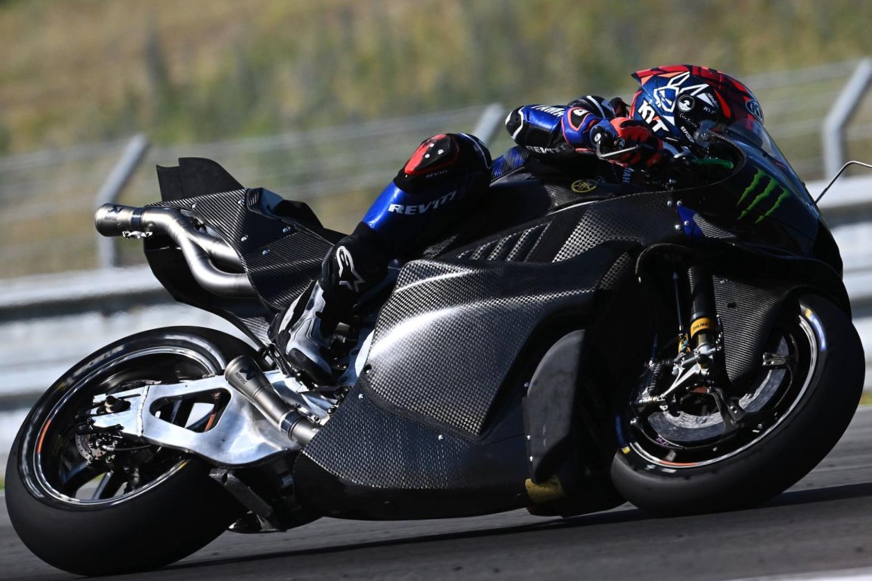 Alasan Yamaha Belum Gunakan Mesin V4 di MotoGP Terbongkar, usai Rins Unggah Hasil Tes Brno