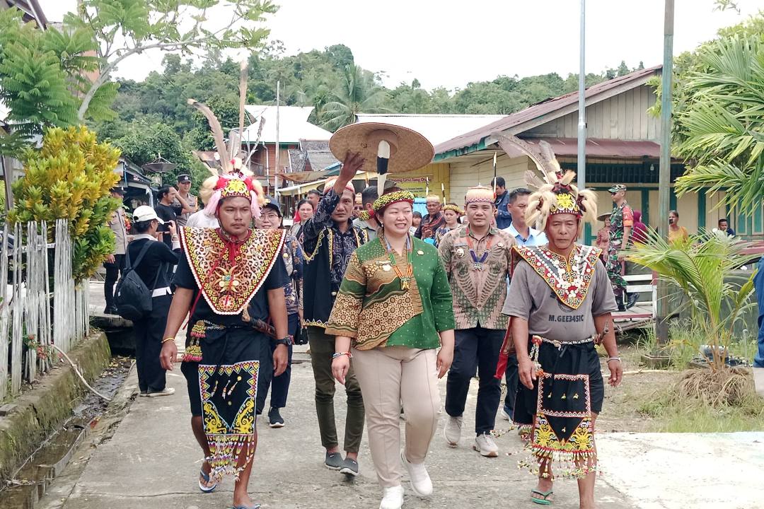 Bupati Mahulu, Angela Idang Belawan Mengaku Sempat Ingin Jadi Petinggi Kampung
