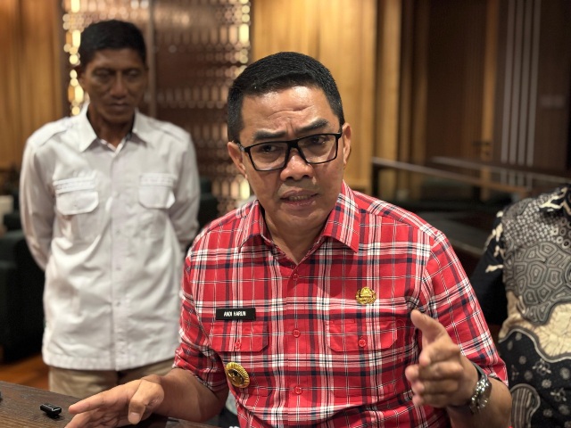 Beredar Video Massa Teriakan Nama Andi Harun saat Aksi di Kantor Gubernur, Ini Klarifikasi AH 