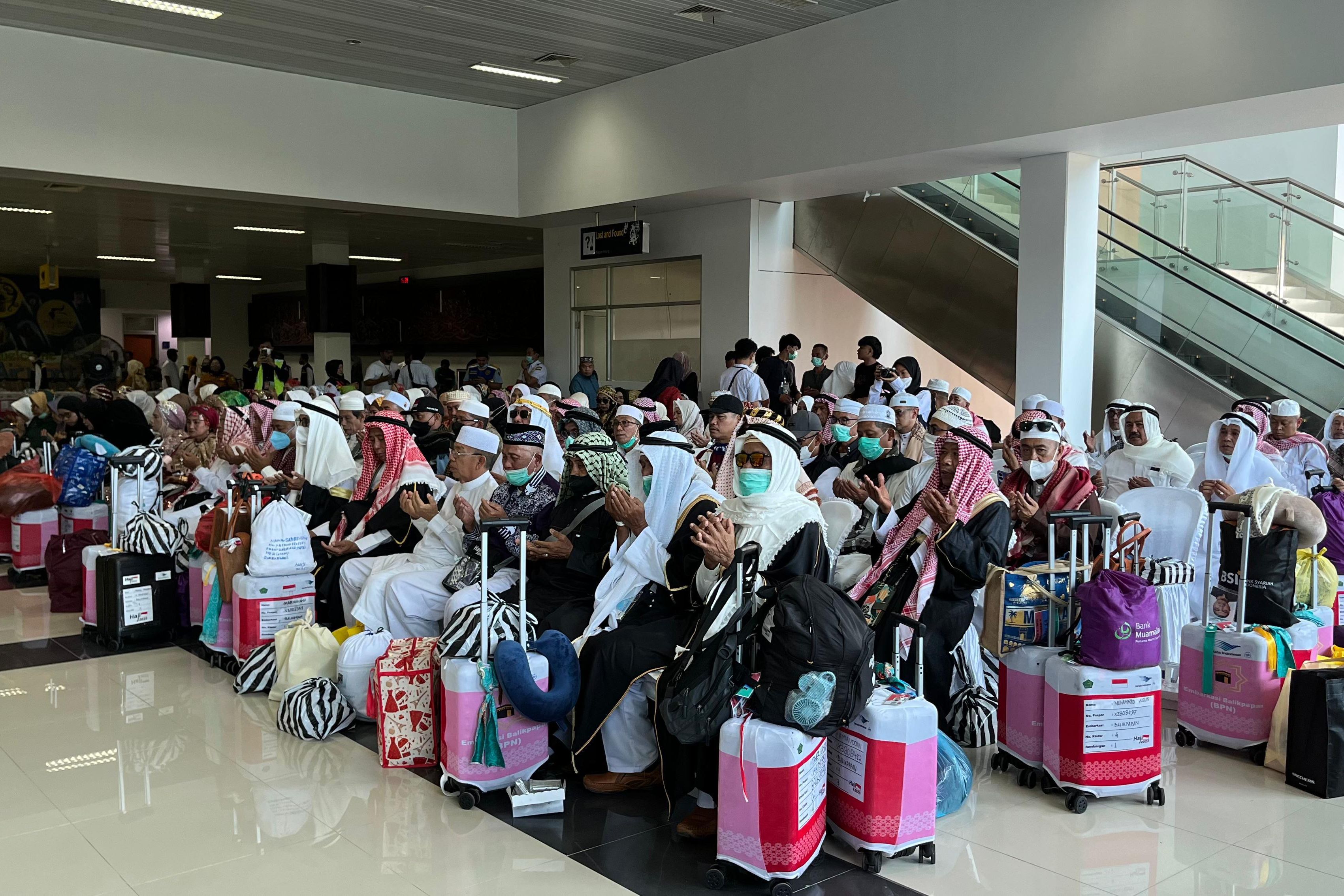 152 Jamaah Haji Berau Kembali ke Bumi Batiwakkal Disambut Isak Haru, 4 Jamaah Ikut Kloter 15
