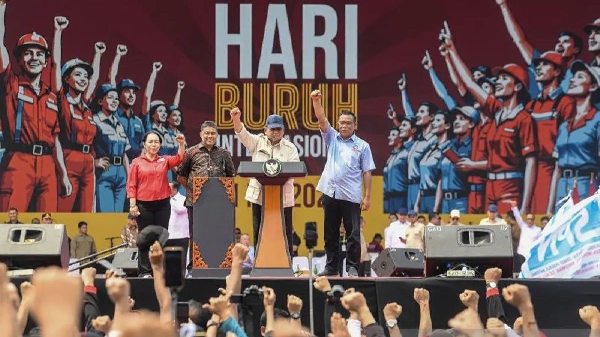 Prabowo Dukung Penghapusan Outsourcing, Wamenaker Sebut Perlu Kajian Teknis