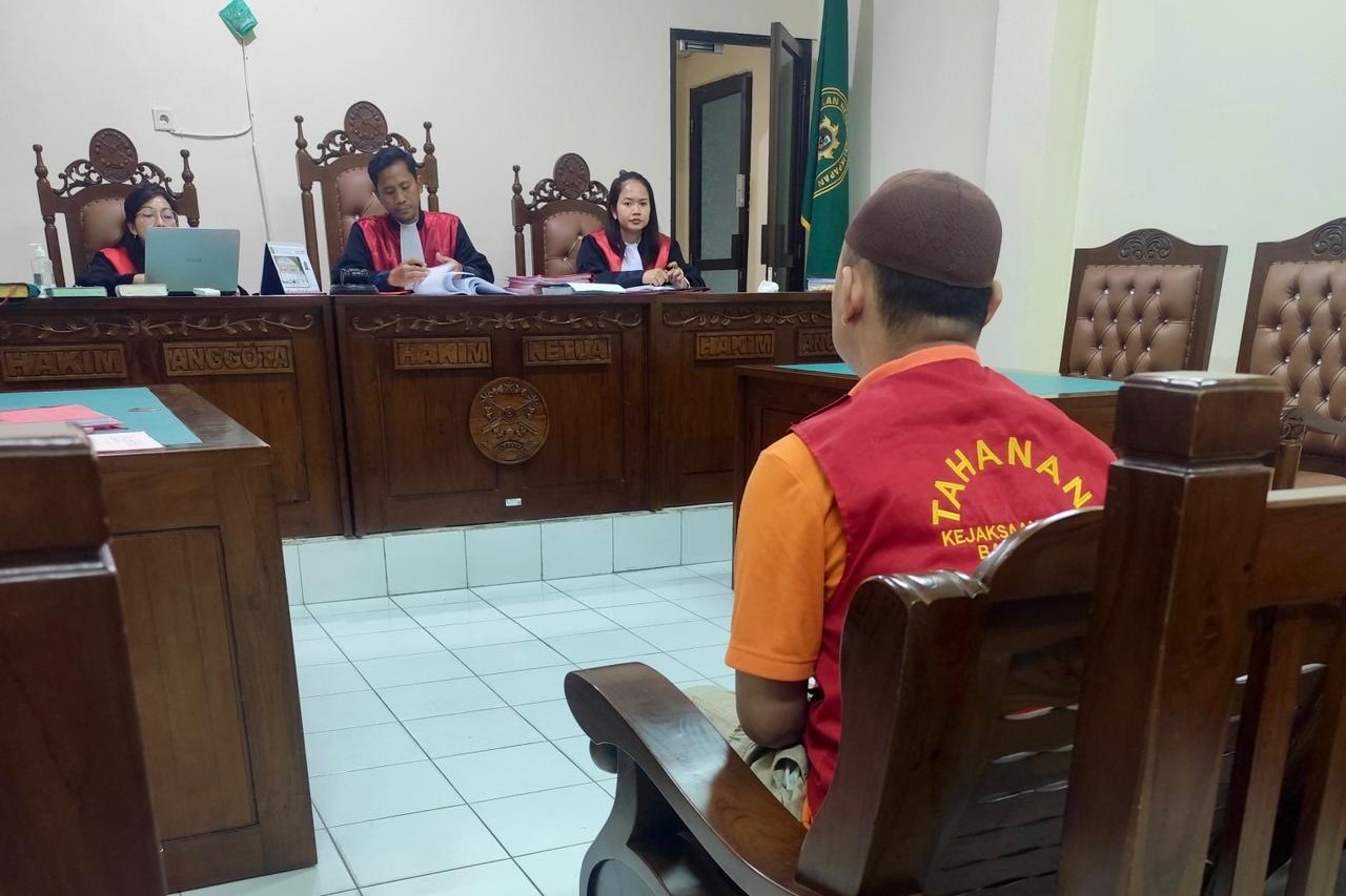 Terjerat Candu Judi Online, Karyawan Toko Es di Balikpapan Nekat Bobol Brankas