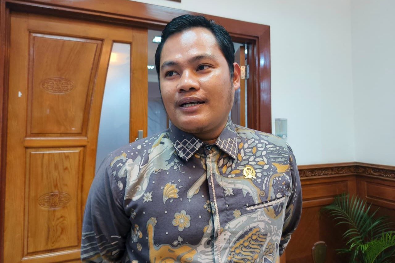 Akbar Tanjung Soroti Realisasi Dana RT Kutim: Perlu Tim Pengawas Agar Sesuai Musyawarah Warga