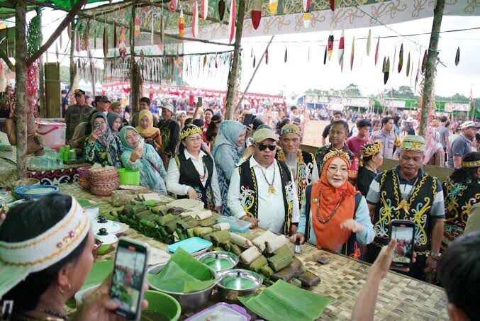 Tradisi Meja Panjang di Kampung Merasa Absen Tahun Ini, Bukan Faktor Anggaran Tapi karena....