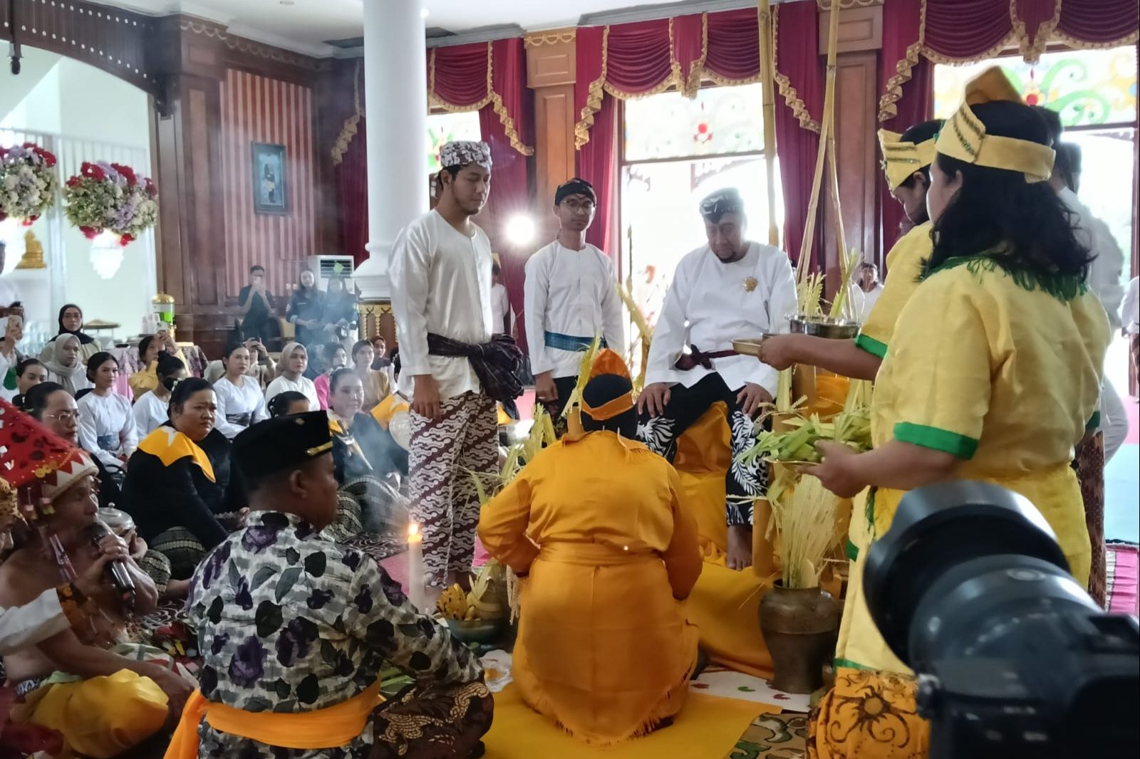 Prosesi Beluluh Sultan Aji Muhammad Arifin Jadi Tradisi Sakral Buka Festival Erau 2025