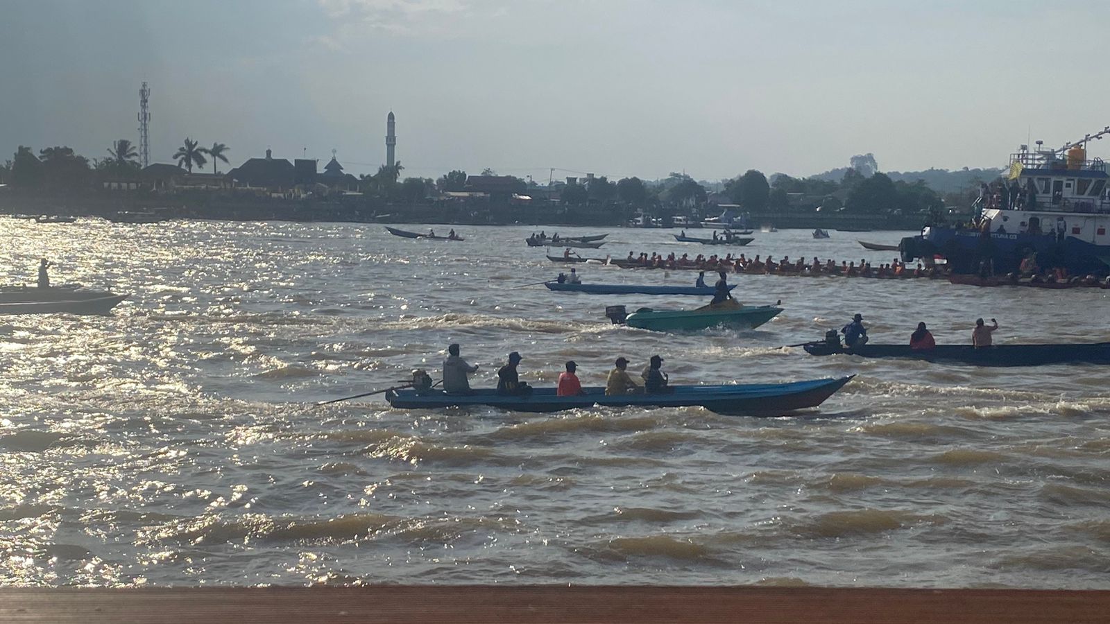 Lomba Perahu Panjang Diharapkan Tarik Wisatawan Luar