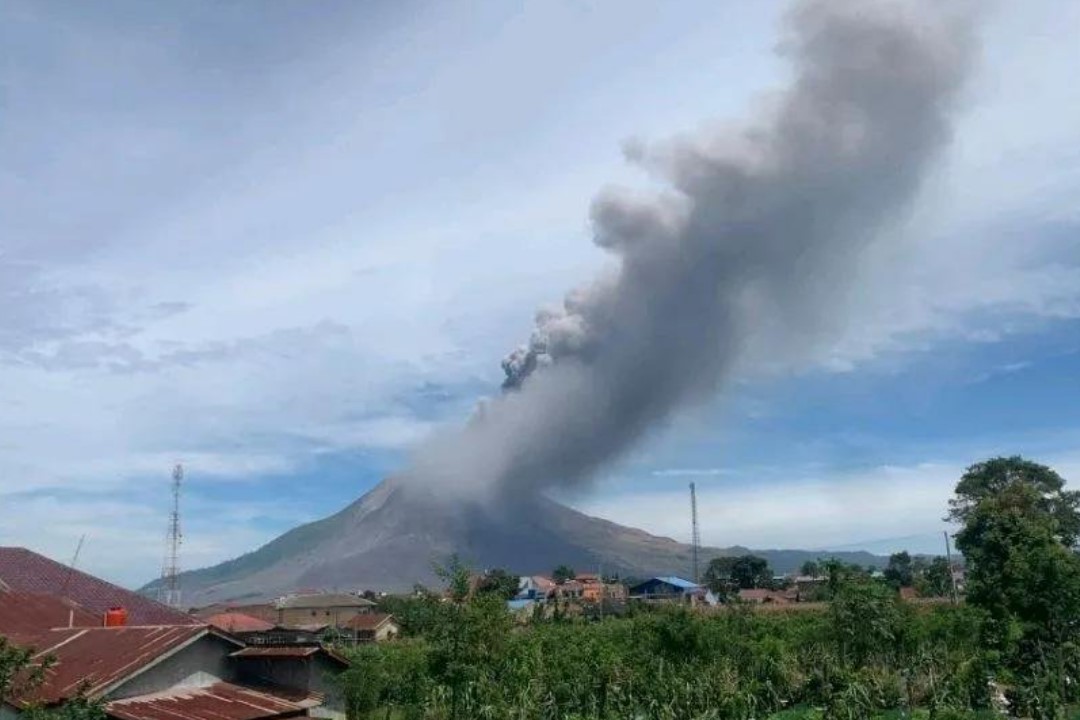 Gunung Sinabung Naik Level Siaga, BNPB Minta Warga Segera Mengungsi