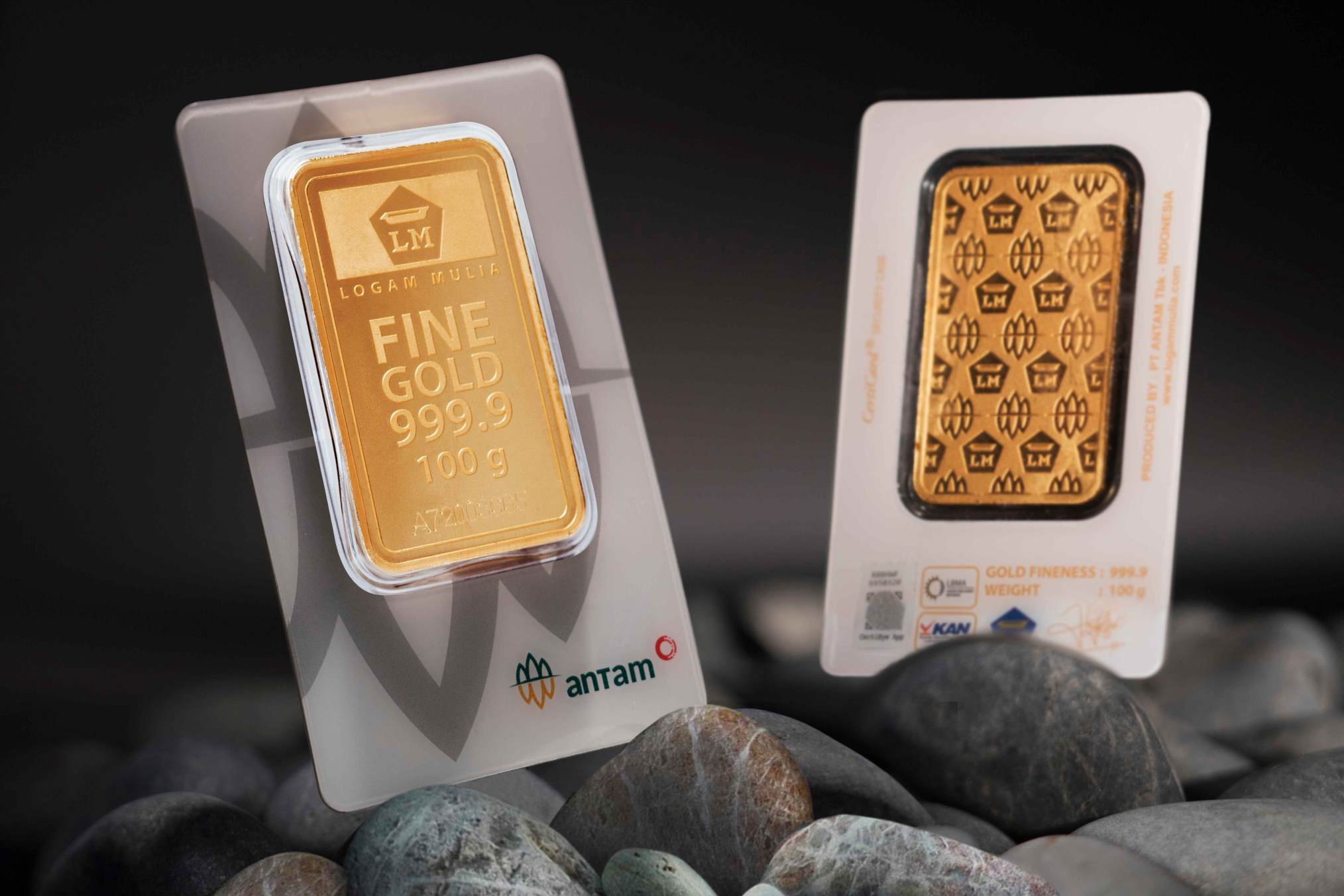 Sempat Naik Tajam, Harga Emas Antam Hari Ini Turun Rp21.000 per Gram