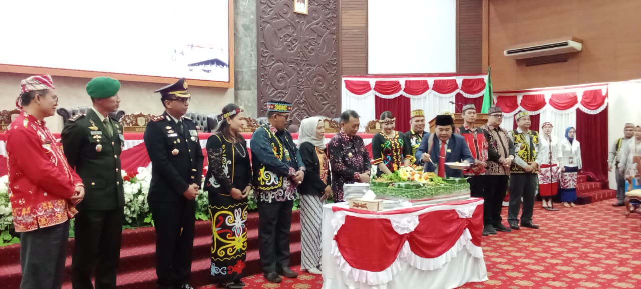 Pemkab dan DPRD Kutai Barat Ikuti Pidato Kenegaraan Presiden pada HUT ke-80 RI