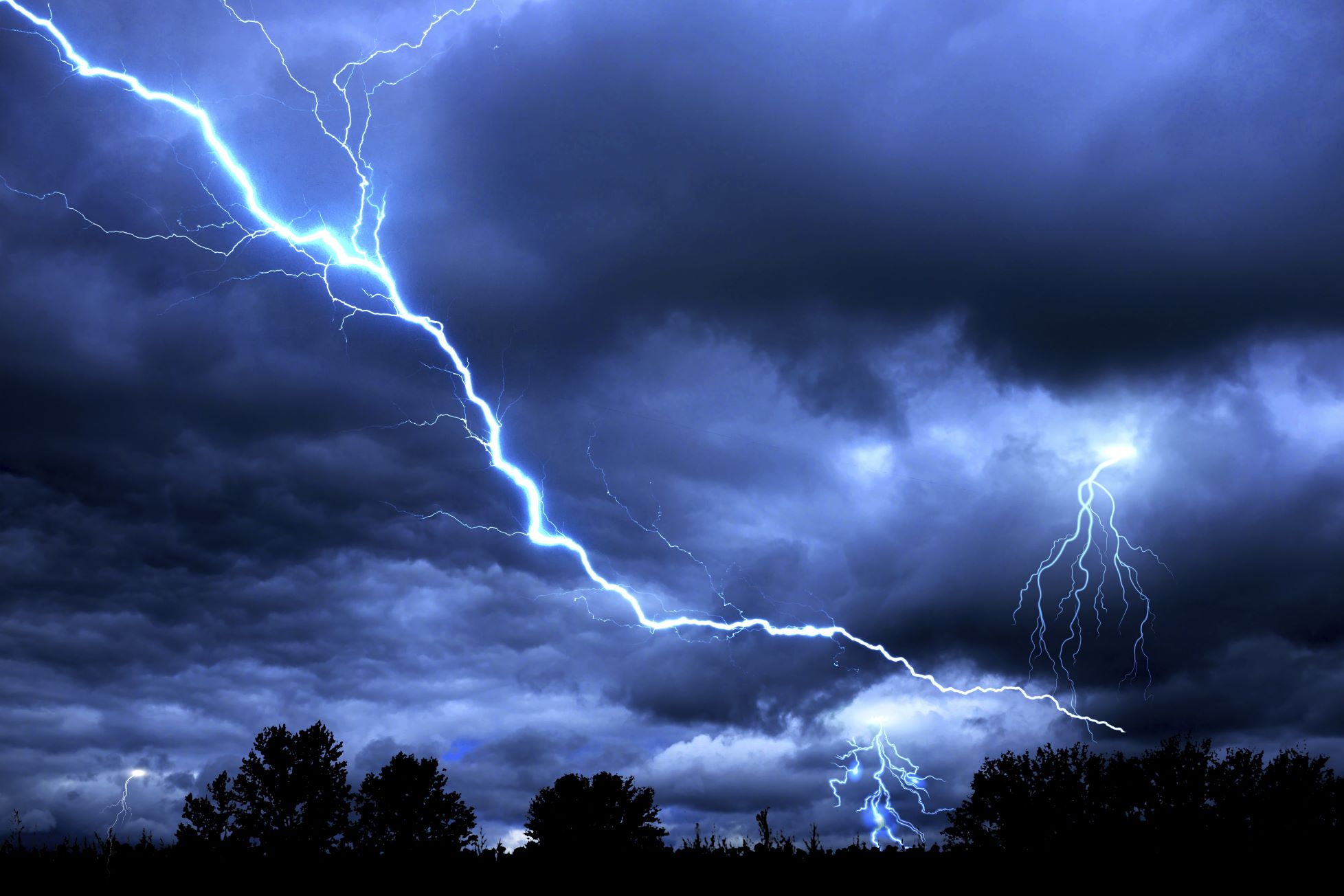 Ramalan Cuaca Kaltim dan IKN, 30 Januari 2026, Waspada Hujan Petir!