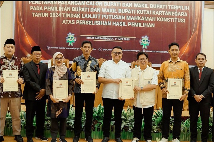 KPU Kukar Resmi Tetapkan Aulia–Rendi Pasangan Bupati-Wabup yang Baru
