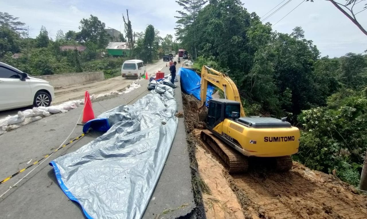 BBJN Kaltim Terus Lakukan Penanganan dan Pengaturan Lalu Lintas di Jembatan Bailey Samboja 