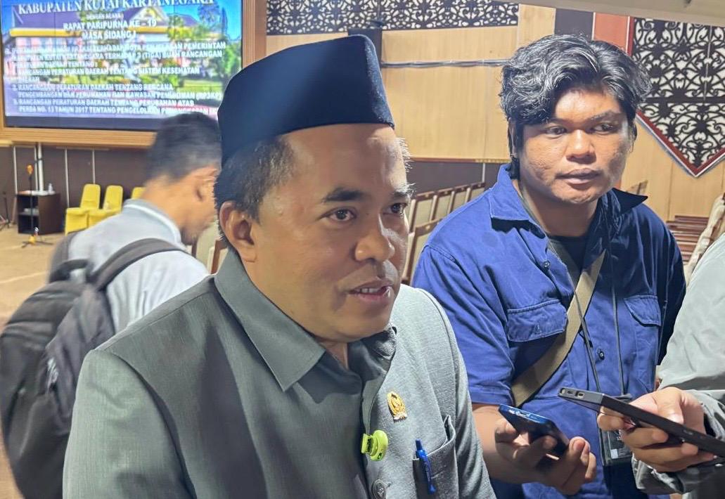 Ketua DPRD Kukar Minta Kebutuhan Air Bersih Warga Bendang Raya Segera Dipenuhi 