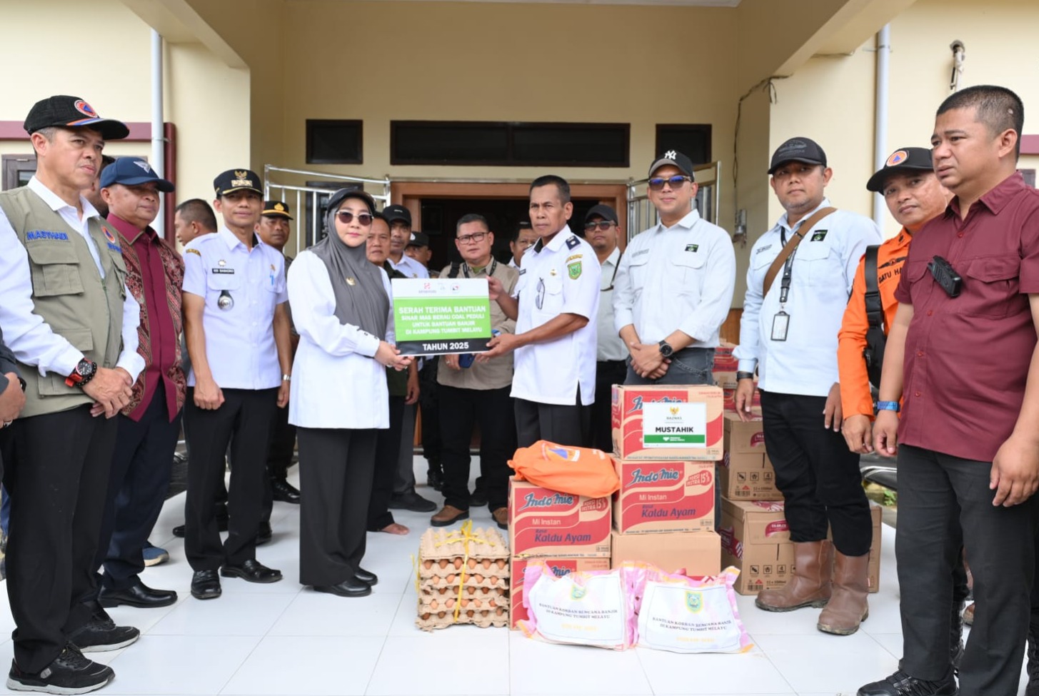 Gandeng Mitra Kerja, PT Berau Coal Salurkan Bantuan Bagi Warga Terdampak Banjir