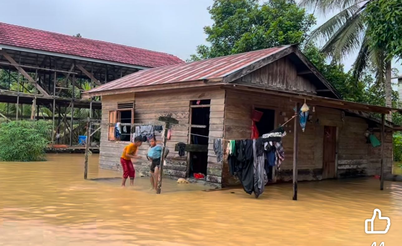 Hujan Lebat Picu Banjir di Beberapa Kecamatan di Kukar, BPBD Dirikan Dapur Umum 