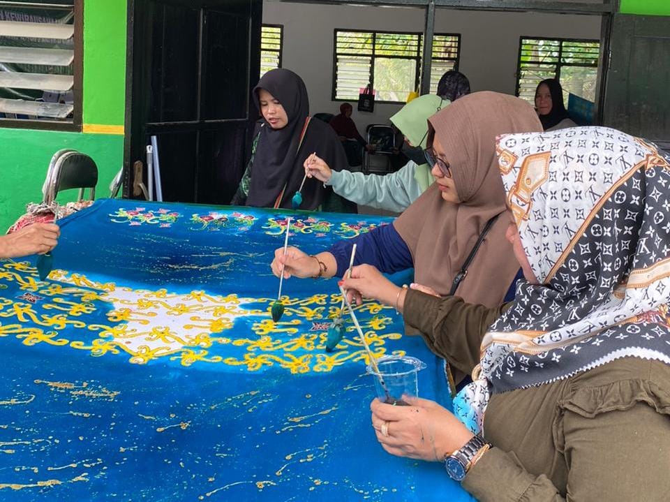 Disperindagkop UKM Paser Latih Pebatik Lokal 