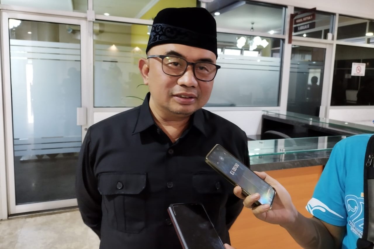 Anggota DPRD Paser Setuju Gajinya Dipotong untuk Zakat