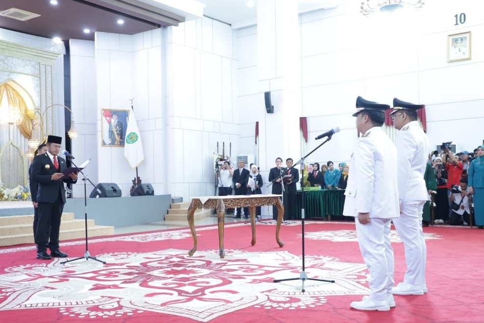 Aulia–Rendi Resmi Dilantik, Gubernur Harum Ingatkan Gerak Cepat dan Kolaborasi Pembangunan