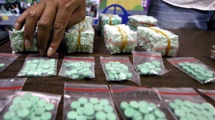  Satresnarkoba Balikpapan Tangkap Dua Saudara Kandung Kurir Ekstasi di Kawasan Sepinggan 