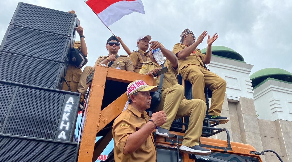 Presiden Jokowi Sahkan UU Desa, Intip ‘Kenikmatan’ yang Didapat Kades Beserta Anggota 