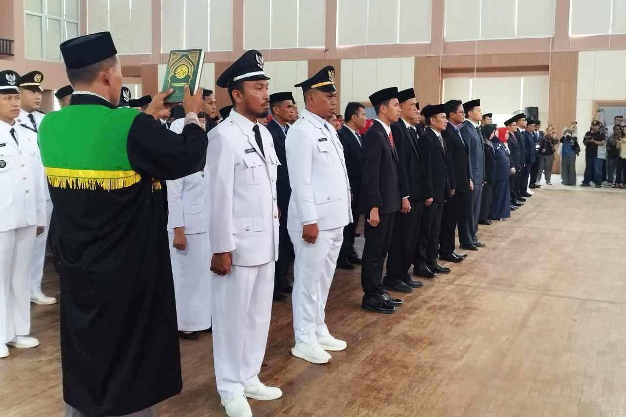 Mudyat Noor Rotasi 148 Pejabat, Rusli Bergeser, Durajat Definitif Sekretaris Disdikpora PPU