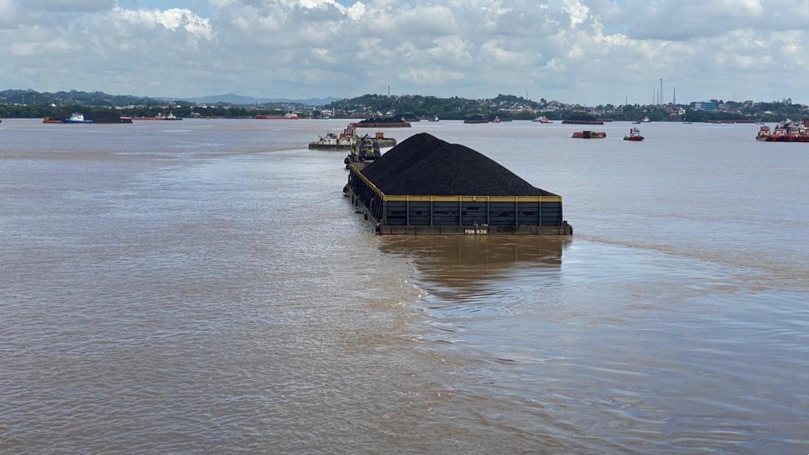 Cegah Kandas, KSOP Keluarkan Edaran Pembatasan Muatan Tongkang di Sungai Mahakam