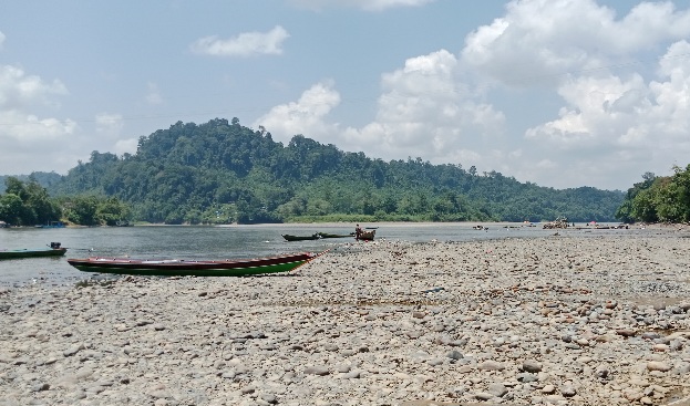 Sungai Mahakam Dangkal, Warga Mahulu Berteriak Kesulitan Dapat Bahan Kebutuhan Pokok Hingga BBM 