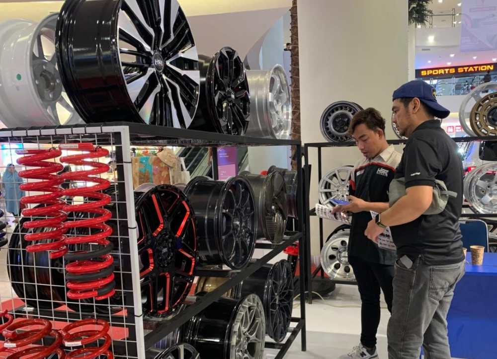 Velg Klasik hingga Ban Off-Road Jadi Incaran di IIMS Balikpapan 2025