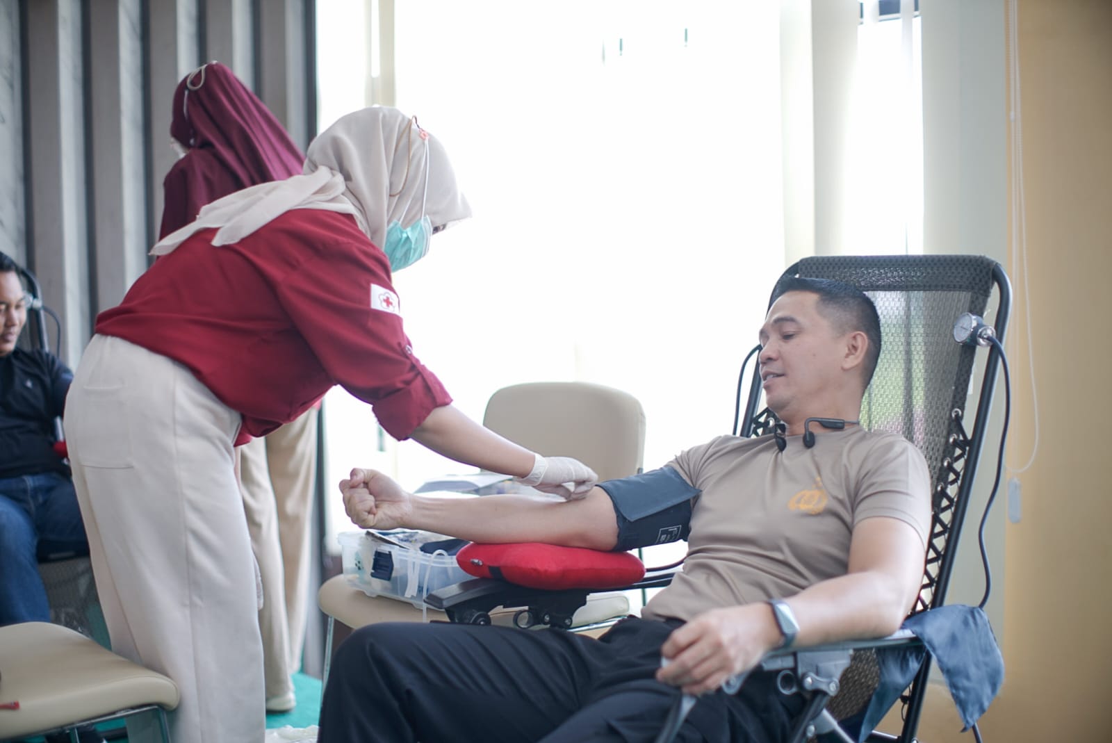 Polres Kutai Kartanegara Gelar Donor Darah Serentak Peringati Hari Humas Polri ke-73