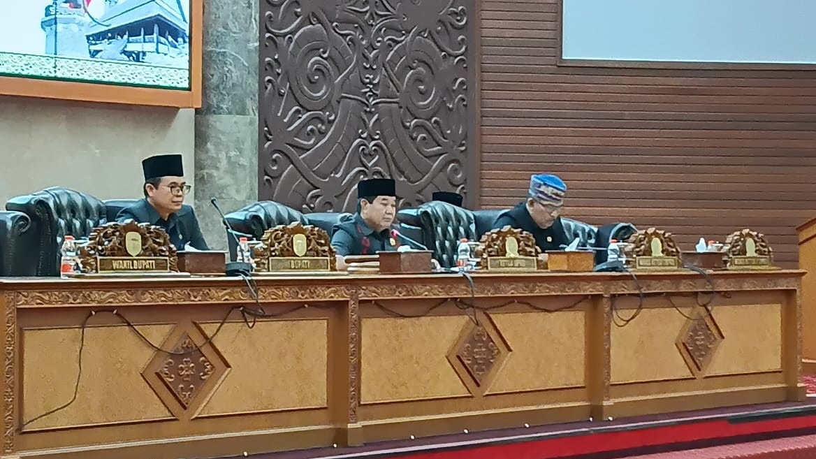 Catatan 3 Fraksi DPRD Kubar dalam Pembahasan Raperda Perubahan APBD 2025 