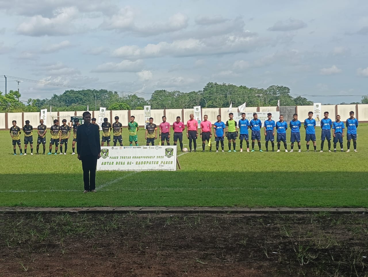 PSSI Paser Adakan Turnamen Antar Desa, Muara Adang Juara Pertama 