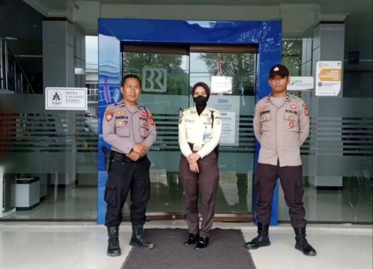 Cegah Penyerangan Kembali Terulang, Polsek Tenggarong Gelar Patroli di Sejumlah Bank