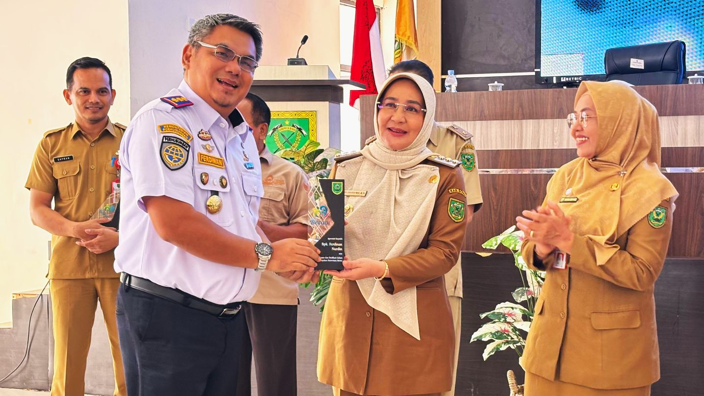 Kehadiran 7 Rute Penerbangan Baru, Bawa Ferdinan Nurdin Raih Penghargaan Pariwisata Berau