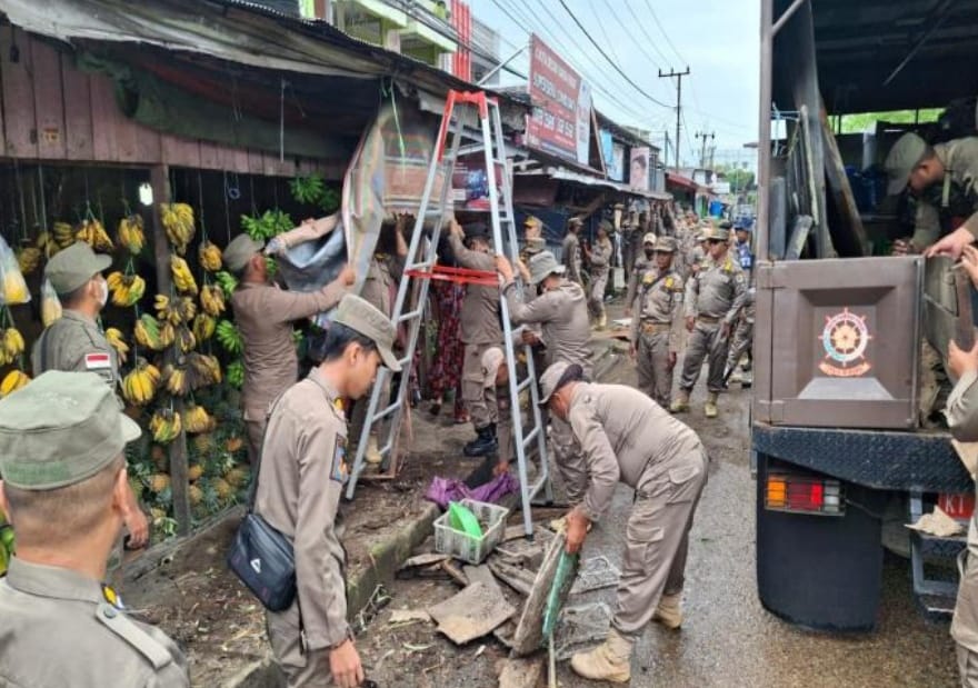 PKL Berjualan di Trotoar Mulai Menjamur, Satpol PP Paser Lakukan Penertiban