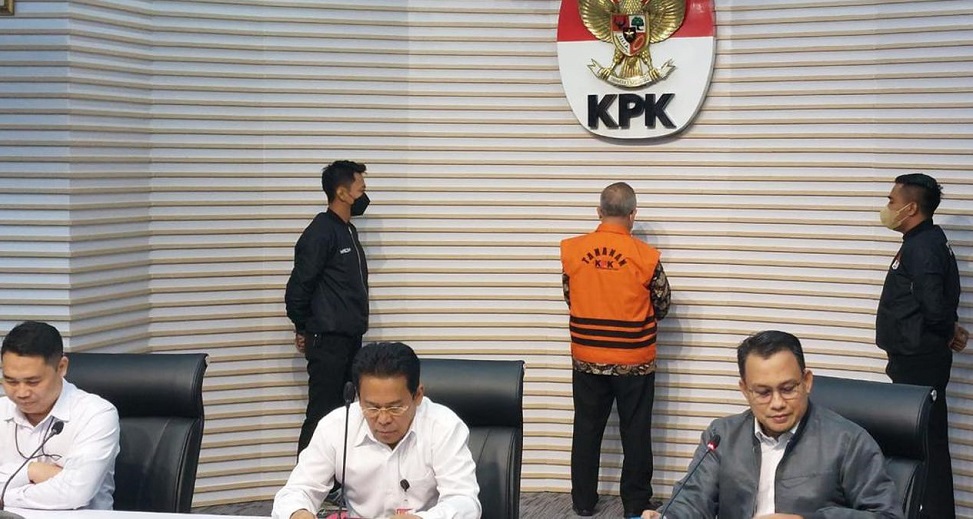 KPK Tahan Sekjen Kementan