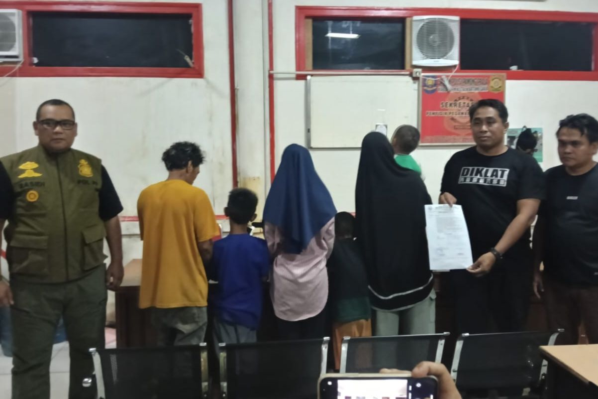 Diduga Paksa Anak Berjualan di Jalan, Pasangan Orangtua Diamankan Satpol PP Kukar