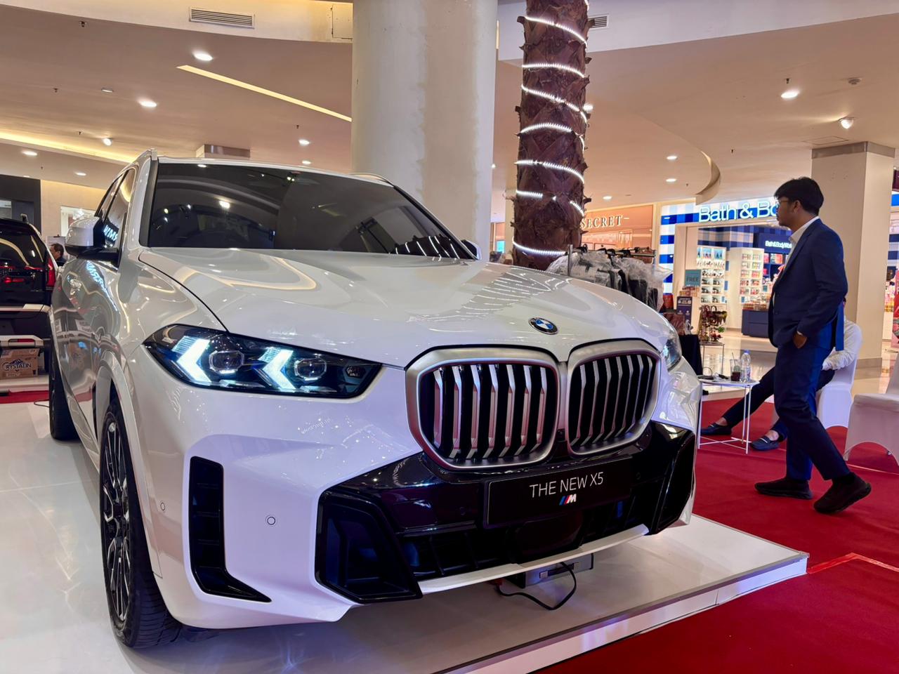 BMW Astra Makassar Boyong The New X5 ke IIMS Garage 2025 Balikpapan, Siap Hadapi Jalanan Kalimantan