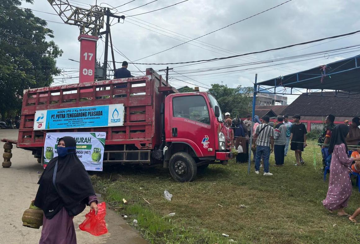 Disperindag Kukar Gelar Operasi Pasar di 14 Titik, Penuhi Kebutuhan LPG 3 Kg Warga