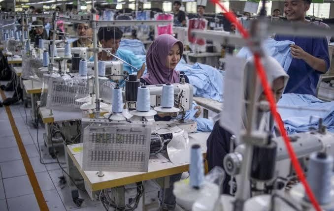 Kontribusi Manufaktur Belum Pulih ke Level Prapandemi, Disebabkan Deindustrialisasi dan Lemahnya Permintaan