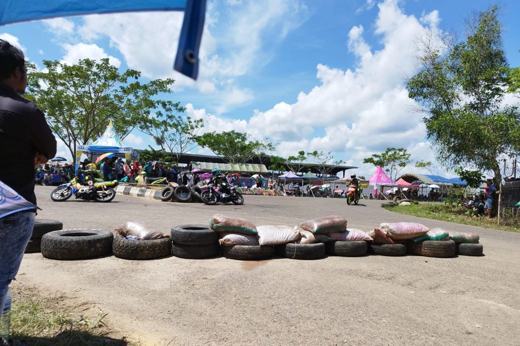 Pasca Pebalap Tewas Tertimpa Gate Start, Road Race Bupati Cup Paser Disetop